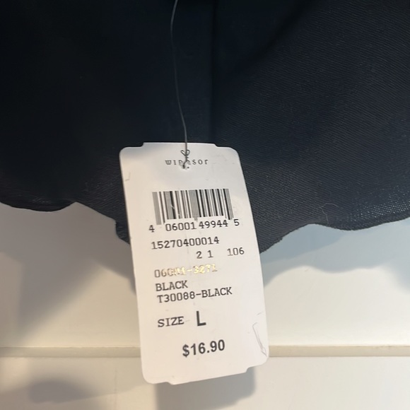 BLACK TOP - Picture 2 of 3